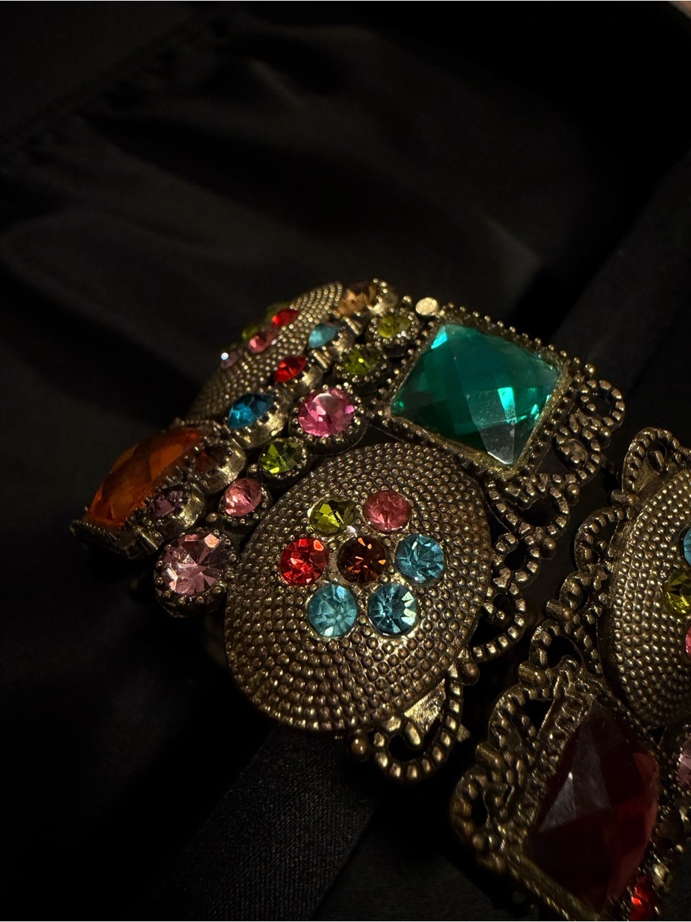 Vintage Expandable Panel Bracelet | Colorful Rhinestones | Statement Jewelry - Picture 5 of 10
